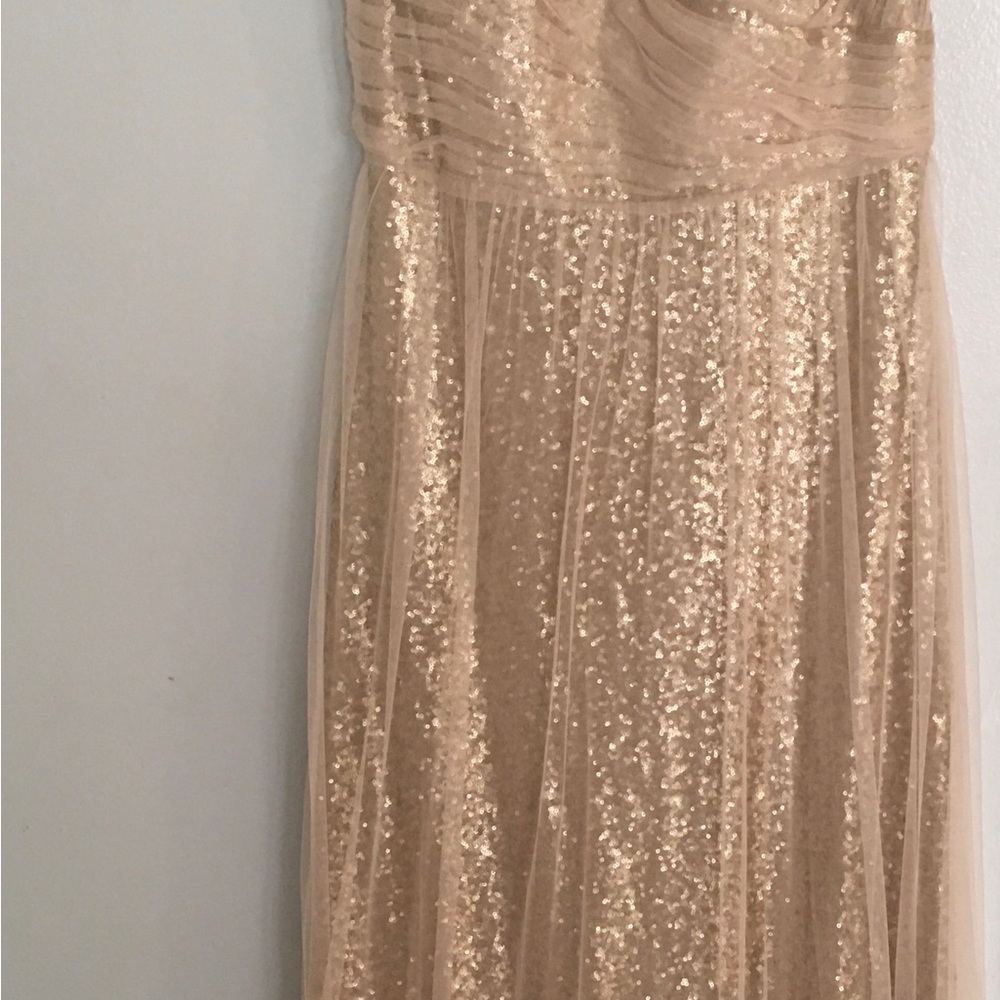 Nice drees.